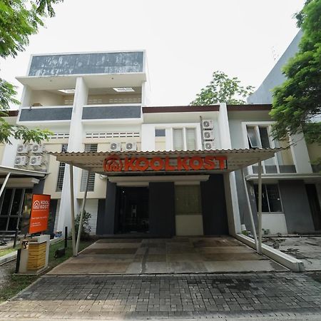 Koolkost Near Universitas Prasetiya Mulya Pagedangan Buitenkant foto