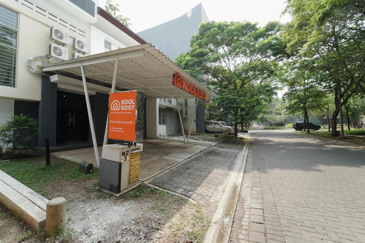 Koolkost Near Universitas Prasetiya Mulya Pagedangan Buitenkant foto